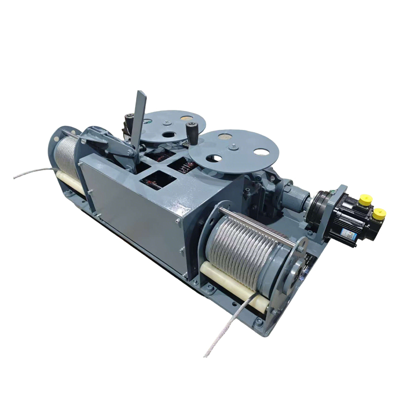 Manual and electric servo winch for teaching laboratories